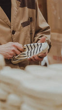 <h1>Savoir-faire artisanal des espadrilles Bayona</h1>