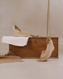 <p>Bayona, maison d’espadrilles artisanales</p>